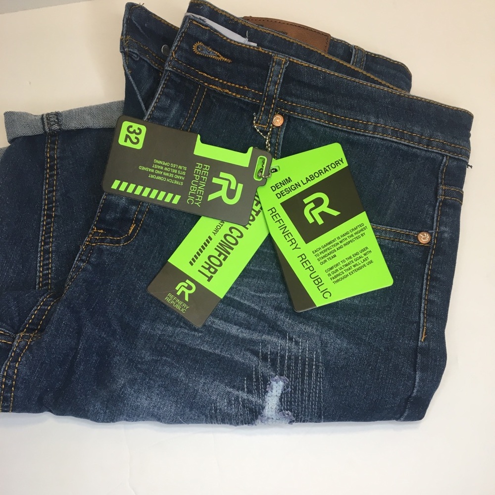 BNWT Refinery Republic Jean shorts, size 32 men’s